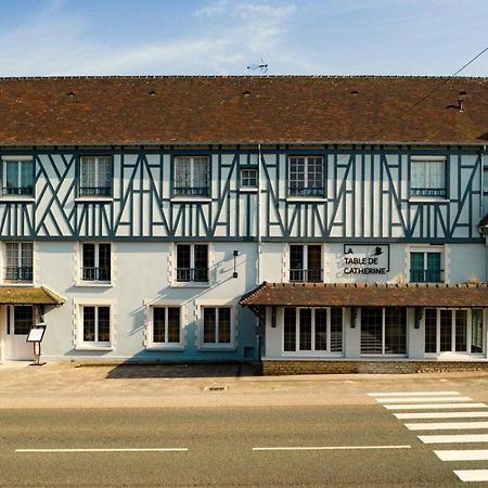 Logis Hotel Restaurant Le Faisan Dore Argentan Bagian luar foto