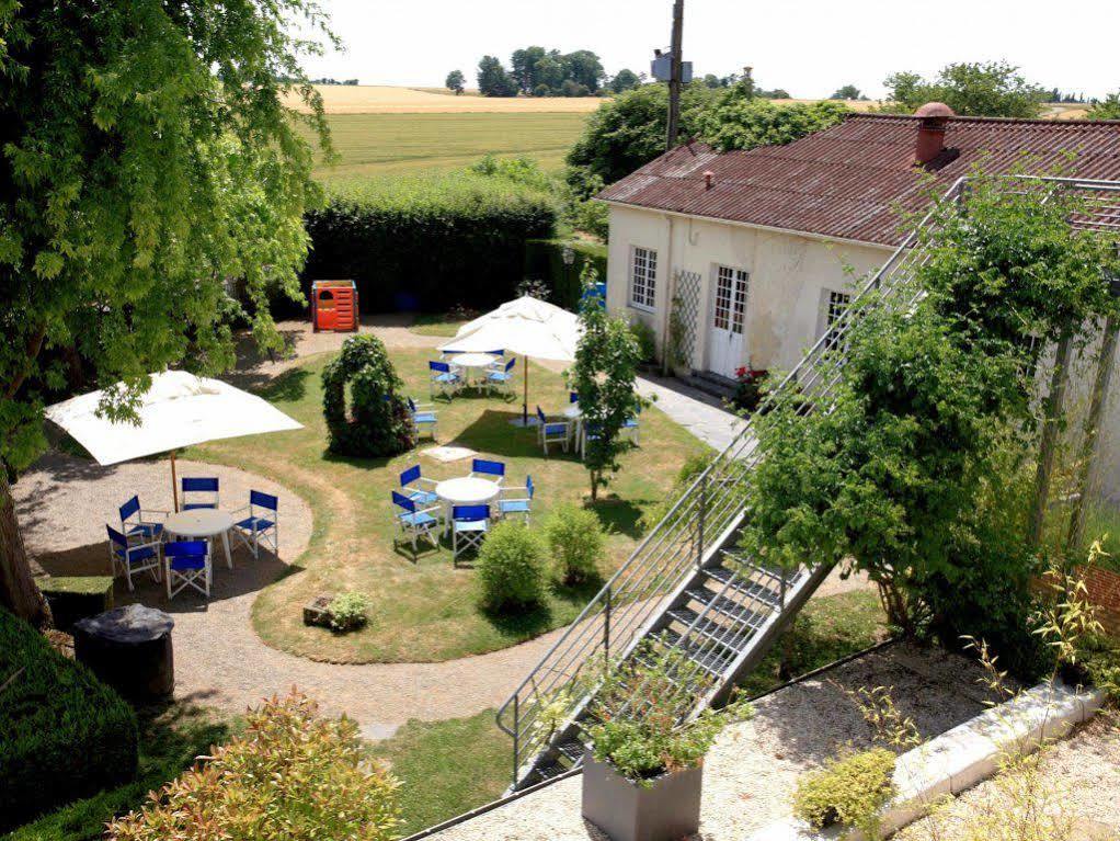 Logis Hotel Restaurant Le Faisan Dore Argentan Bagian luar foto